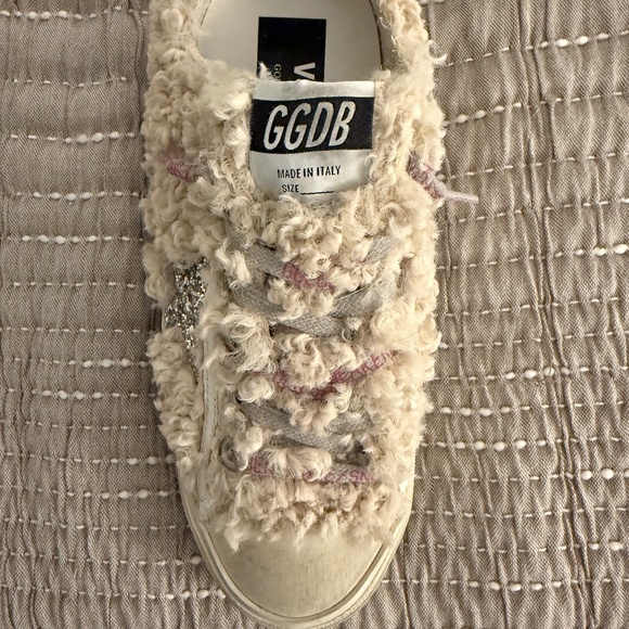 Golden Goose V-Star Shearling Effect Sneaker - Picture 1 of 4